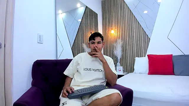 NatyAndCriss online show from 1, 10, 2025