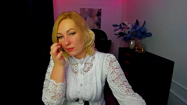 CamilaFatem online show from 8, 9, 2025
