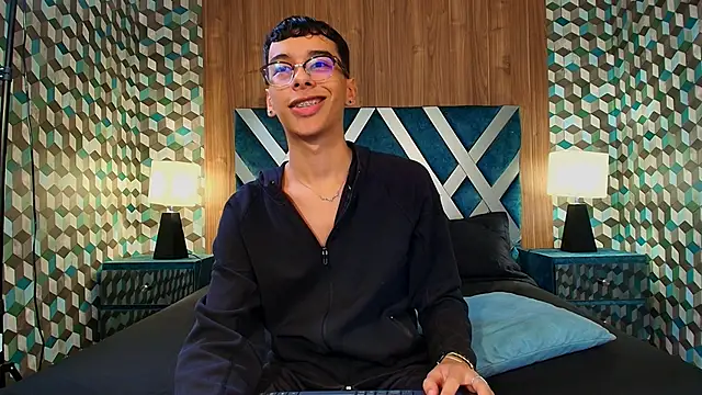 Snapshot of Aiden_Royce chatting on 9, 9, 2025 Aiden Royce online show from 9, 9, 2025