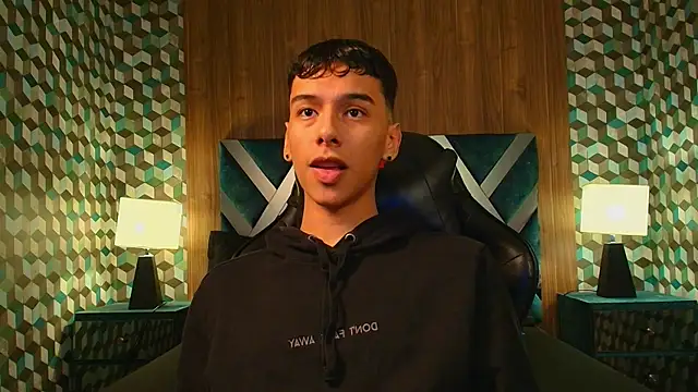 Snapshot of Aiden_Royce chatting on 22, 10, 2025 Aiden Royce online show from 22, 10, 2025