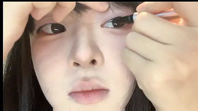 EnEn xiaobao online show from 11, 11, 2025