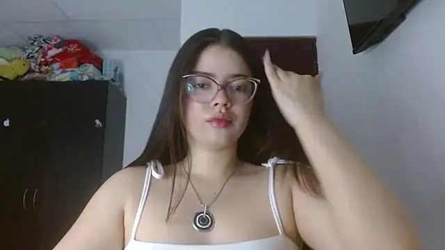 Valentina2390 online show from 5, 5, 2026