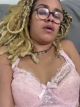 sexentrevoisin online show from 8, 3, 2026