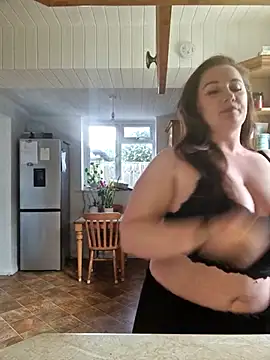 RosieMilff online show from 13, 11, 2025