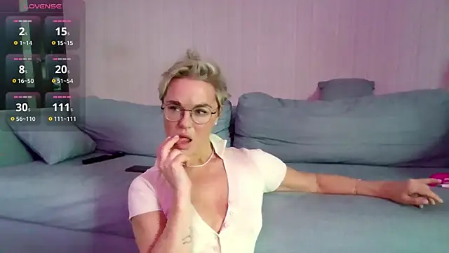 Snapshot of PleasureWeCouple chatting on 7, 2, 2026 PleasureWeCouple online show from 7, 2, 2026