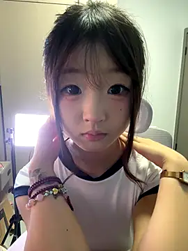 Snapshot of lelebaybay888 chatting on 5, 1, 2026 lelebaybay888 online show from 5, 1, 2026