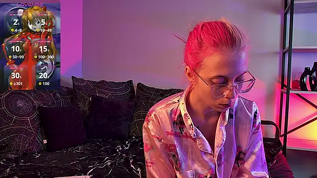 SakuraBliss online show from 5, 10, 2025