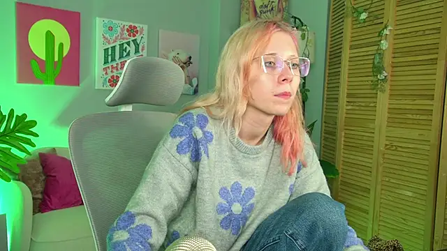 SakuraBliss online show from 4, 11, 2025