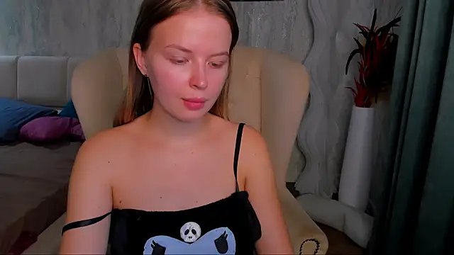 Snapshot of LaurennHill chatting on 23, 9, 2025 LaurennHill online show from 23, 9, 2025
