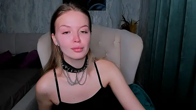 Snapshot of LaurennHill chatting on 15, 10, 2025 LaurennHill online show from 15, 10, 2025