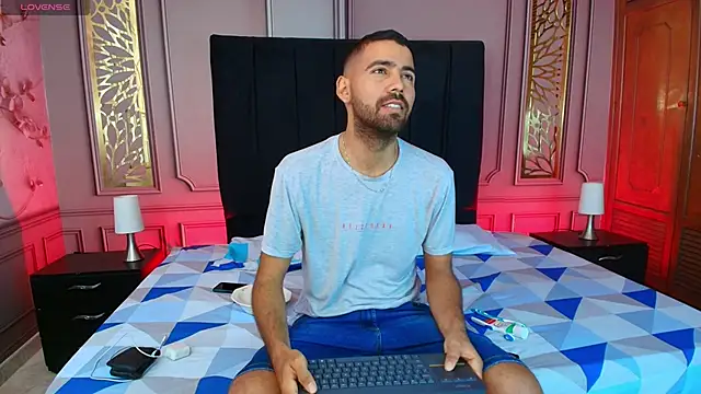 Snapshot of magnus_serket chatting on 29, 9, 2025 magnus serket online show from 29, 9, 2025