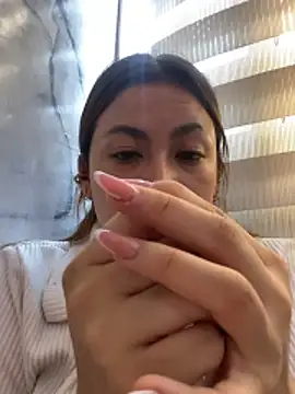 MacarenaRosse online show from 9, 11, 2025