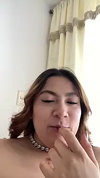 MacarenaRosse online show from 14, 12, 2025