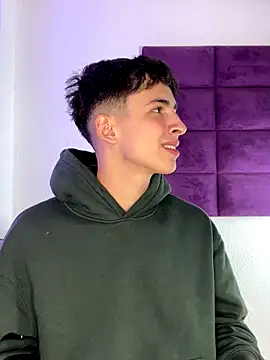 Snapshot of AdrianRinaldi chatting on 14, 9, 2025 AdrianRinaldi online show from 14, 9, 2025