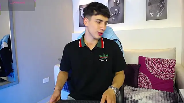 Snapshot of AdrianRinaldi chatting on 27, 9, 2025 AdrianRinaldi online show from 27, 9, 2025