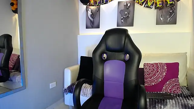 Snapshot of AdrianRinaldi chatting on 14, 10, 2025 AdrianRinaldi online show from 14, 10, 2025