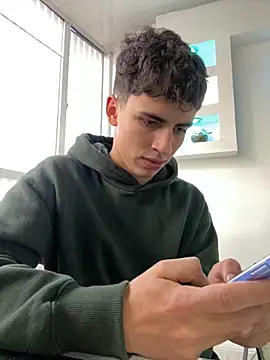 Snapshot of AdrianRinaldi chatting on 19, 10, 2025 AdrianRinaldi online show from 19, 10, 2025