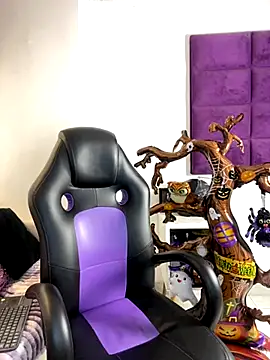 Snapshot of AdrianRinaldi chatting on 30, 10, 2025 AdrianRinaldi online show from 30, 10, 2025