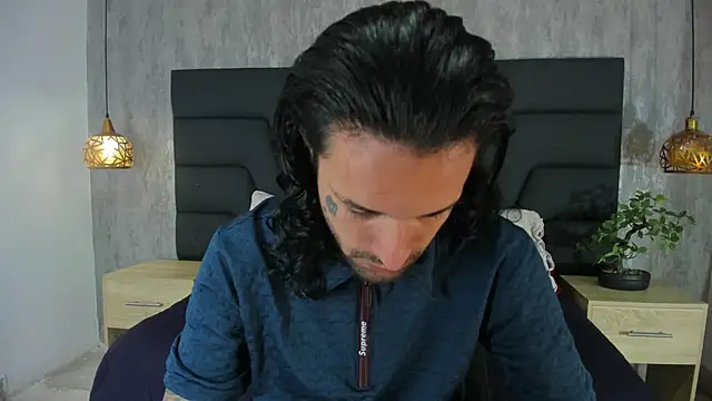 Hisoka 011 online show from 22, 10, 2025