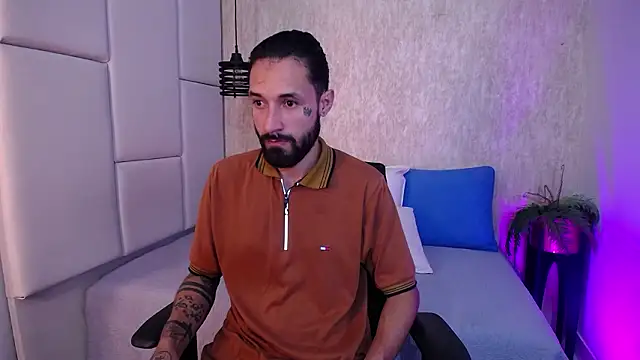 Snapshot of Hisoka_011 chatting on 13, 2, 2026 Hisoka 011 online show from 13, 2, 2026