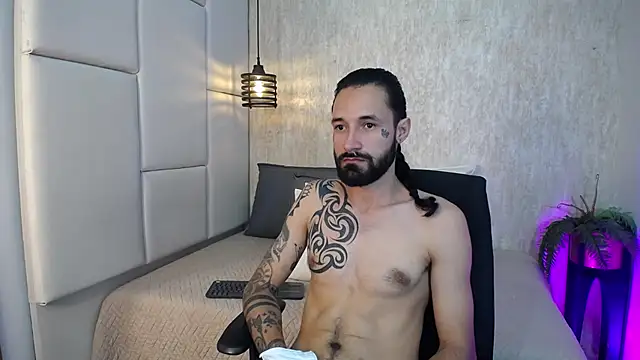 Snapshot of Hisoka_011 chatting on 18, 2, 2026 Hisoka 011 online show from 18, 2, 2026