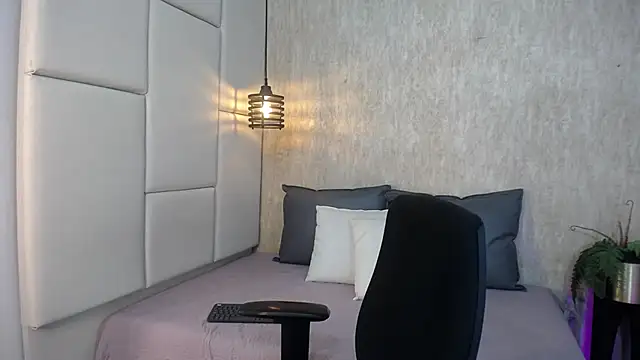 Snapshot of Hisoka_011 chatting on 5, 3, 2026 Hisoka 011 online show from 5, 3, 2026