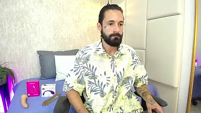 Snapshot of Hisoka_011 chatting on 17, 3, 2026 Hisoka 011 online show from 17, 3, 2026