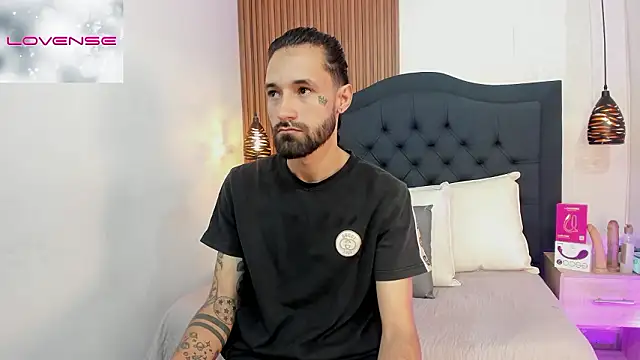 Snapshot of Hisoka_011 chatting on 27, 3, 2026 Hisoka 011 online show from 27, 3, 2026