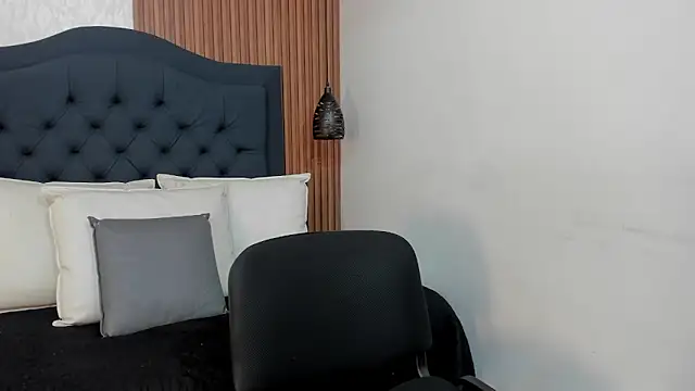 Snapshot of Hisoka_011 chatting on 11, 4, 2026 Hisoka 011 online show from 11, 4, 2026