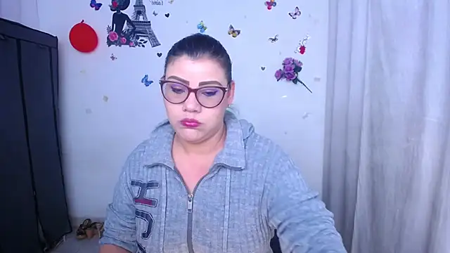 Snapshot of ValeriaHairy chatting on 21, 9, 2025 ValeriaHairy online show from 21, 9, 2025