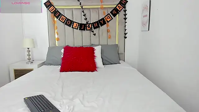 lapiz lazuli12 online show from 18, 10, 2025