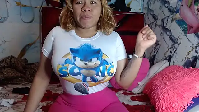 Snapshot of hot_lady19 chatting on 20, 11, 2025 hot lady19 online show from 20, 11, 2025