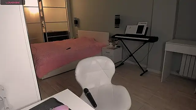 LolaVexx online show from 23, 10, 2025