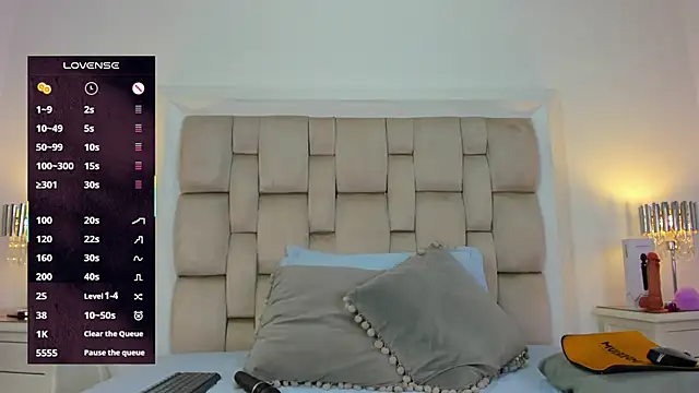 Snapshot of frehia_dimou chatting on 17, 2, 2026 frehia dimou online show from 17, 2, 2026