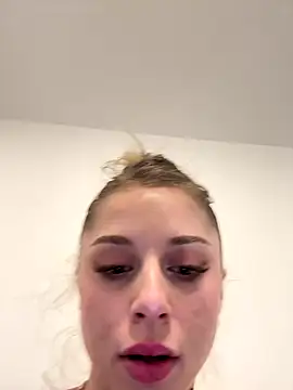 Snapshot of BabyAnais chatting on 5, 1, 2026 BabyAnais online show from 5, 1, 2026