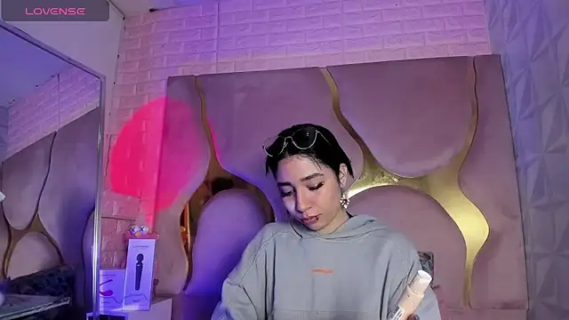 Snapshot of Niina_Sissy chatting on 18, 3, 2026 Niina Sissy online show from 18, 3, 2026