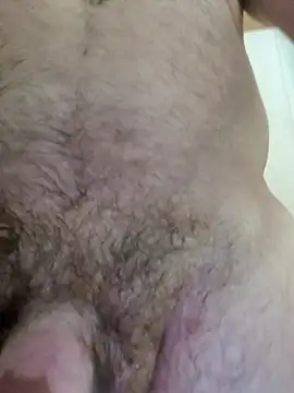 Snapshot of Lewisbbb chatting on 19, 12, 2025 Lewisbbb online show from 19, 12, 2025