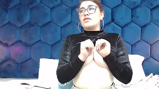 Snapshot of secretdream_vc chatting on 22, 10, 2025 secretdream vc online show from 22, 10, 2025