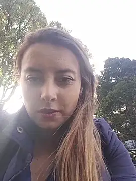 Scarlett Pink Rose online show from 19, 11, 2025