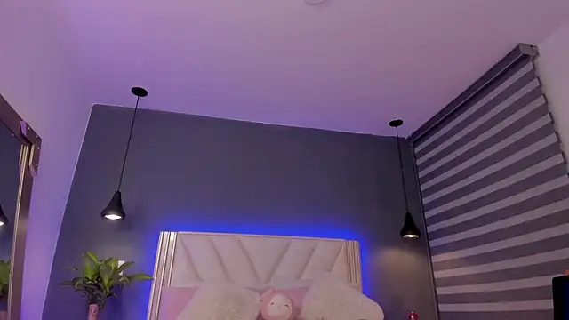 NaishaFord 1 online show from 25, 3, 2026