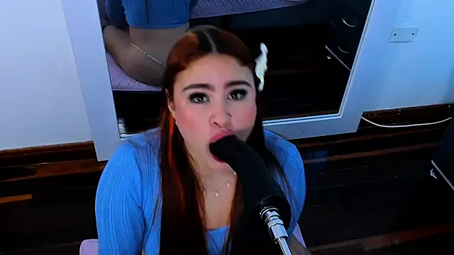 Snapshot of AdeleJhones chatting on 17, 1, 2026 AdeleJhones online show from 17, 1, 2026