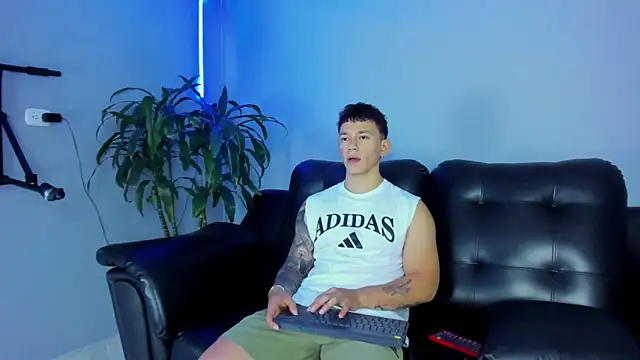 Thomas moon online show from 29, 9, 2025