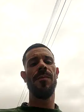 Snapshot of lolo7121 chatting on 13, 9, 2025 lolo7121 online show from 13, 9, 2025