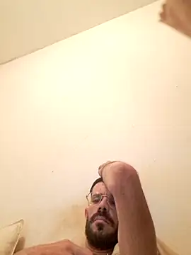 Snapshot of lolo7121 chatting on 24, 9, 2025 lolo7121 online show from 24, 9, 2025