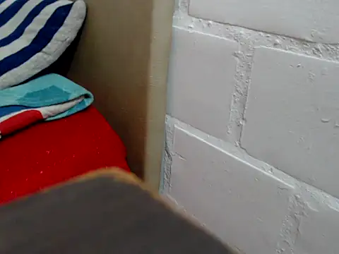 blondehotsquirt online show from 15, 2, 2026