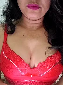 Snapshot of CUTE-PX chatting on 7, 5, 2026 CUTE-PX online show from 7, 5, 2026