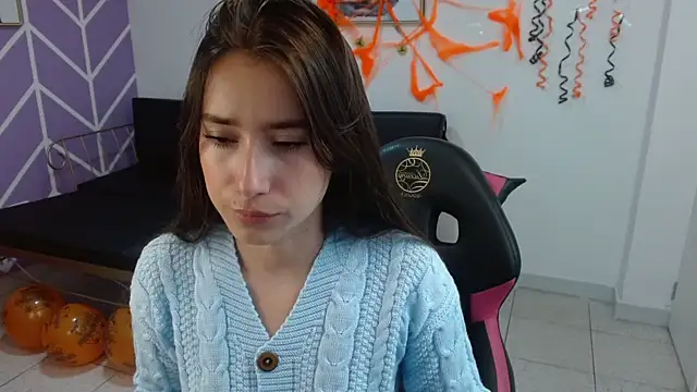 Adhara Kitten online show from 28, 10, 2025