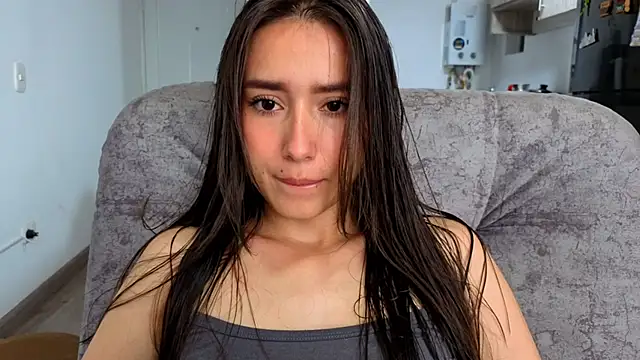 Adhara Kitten online show from 25, 5, 2026
