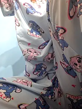 Snapshot of aellabeyonce chatting on 15, 9, 2025 aellabeyonce online show from 15, 9, 2025