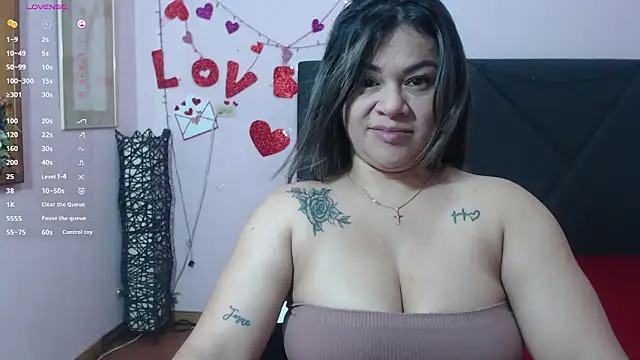 pamela echeverria online show from 2, 5, 2026